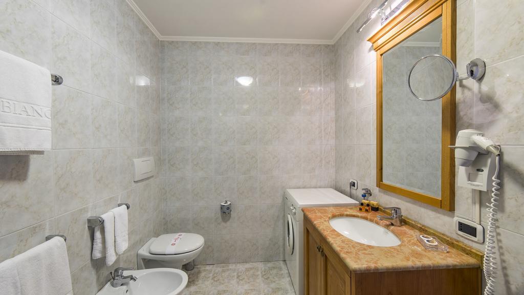 Hotel Ville Bianchi Grado Extérieur photo