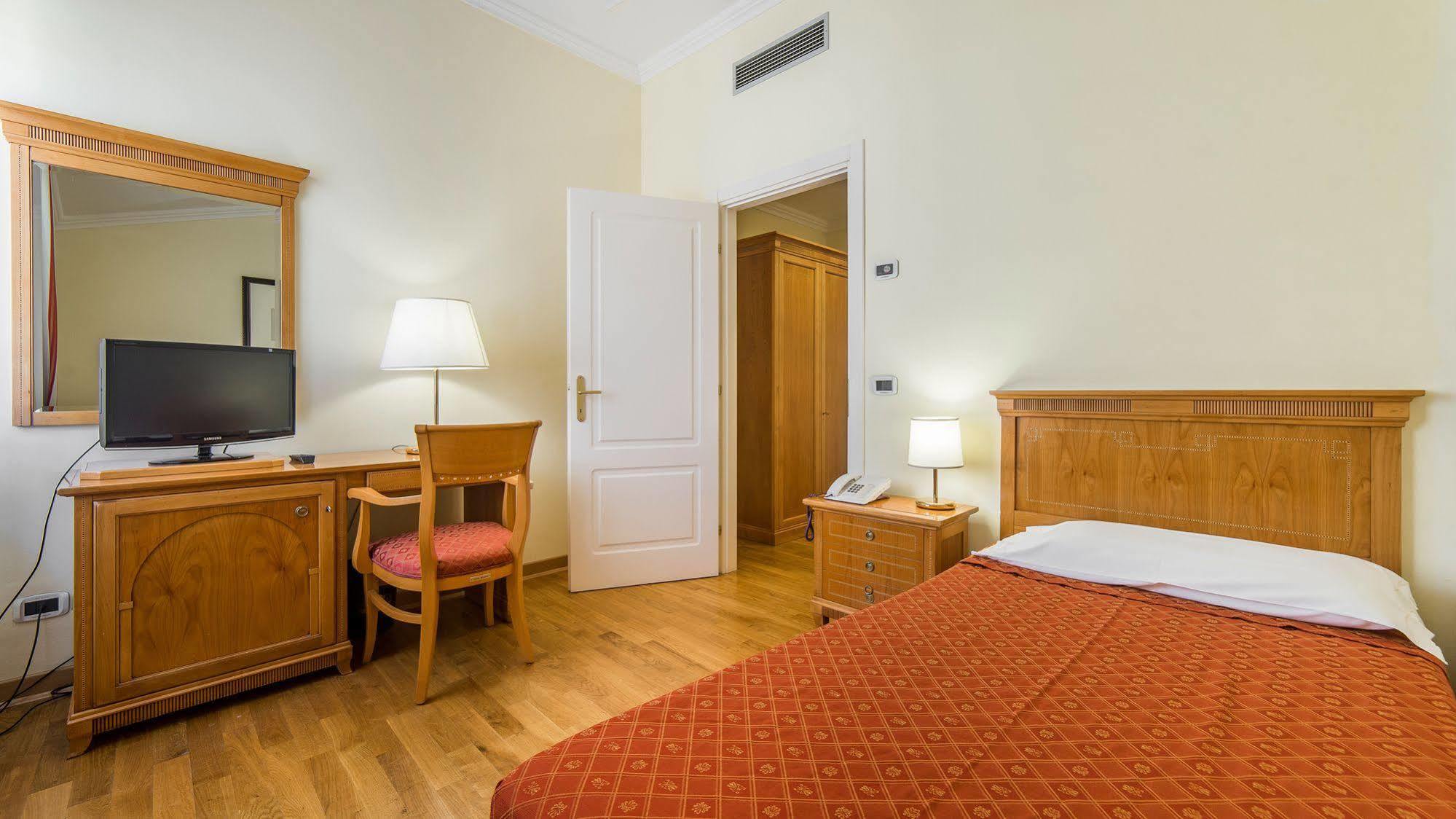 Hotel Ville Bianchi Grado Extérieur photo