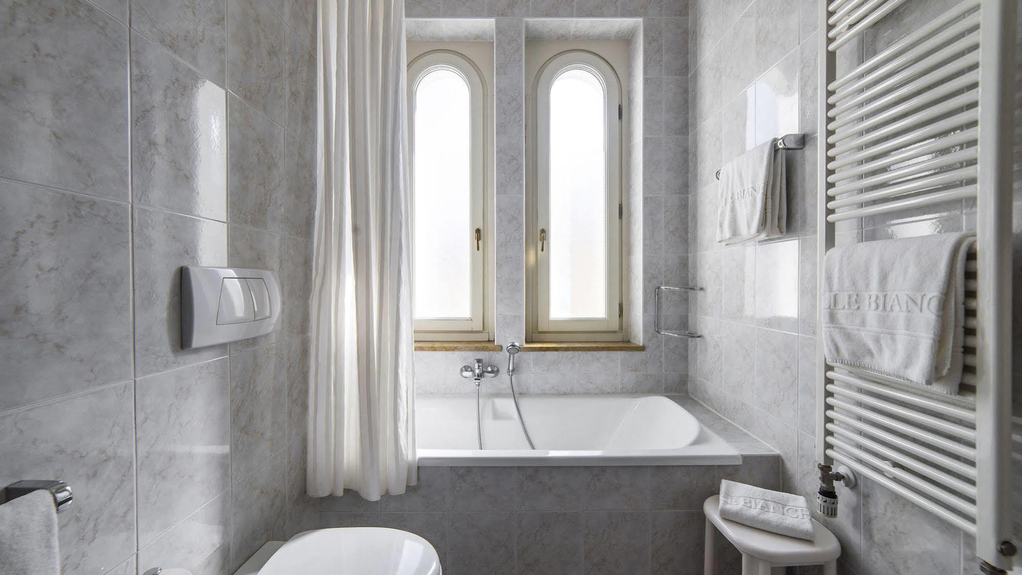 Hotel Ville Bianchi Grado Extérieur photo