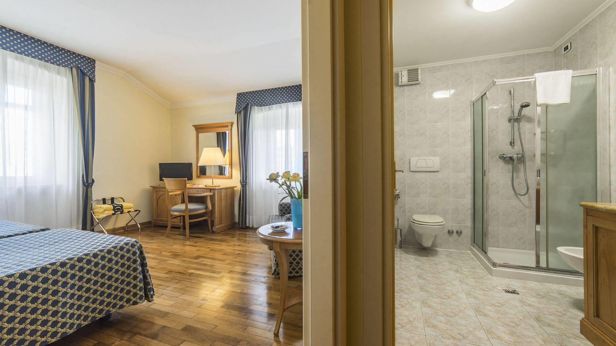Hotel Ville Bianchi Grado Extérieur photo