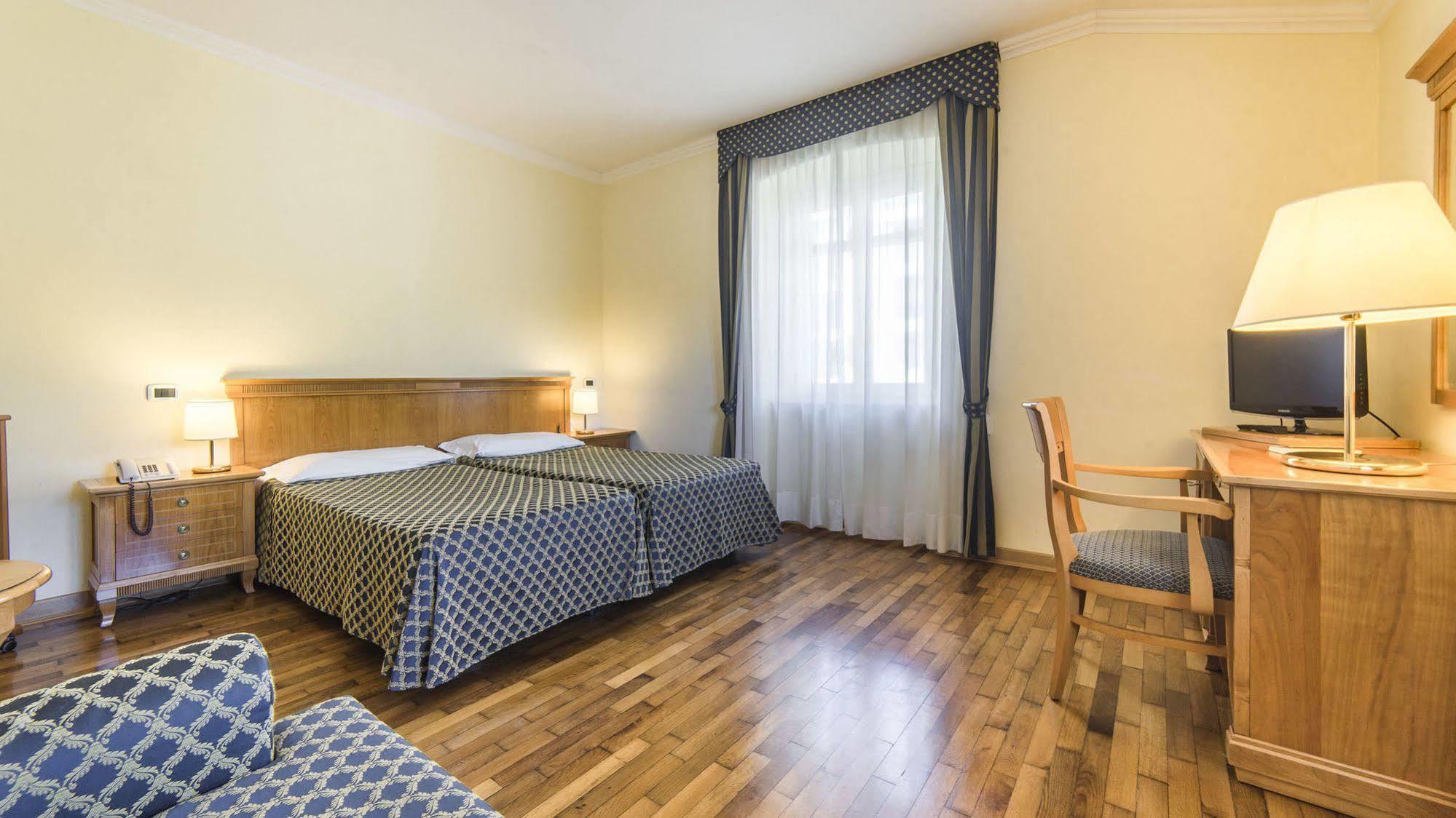 Hotel Ville Bianchi Grado Extérieur photo