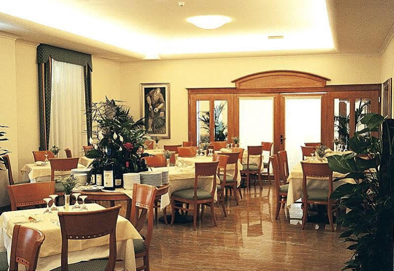 Hotel Ville Bianchi Grado Extérieur photo